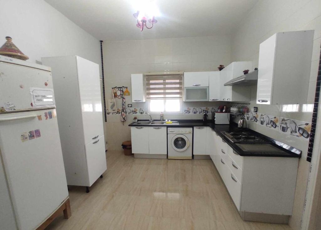 Villa mimosa avec parking intérieur Villa mimosa avec parking intérieur