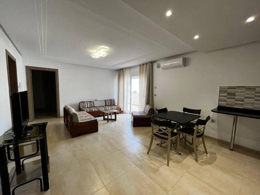 2 Bedrooms apartment swimming pool