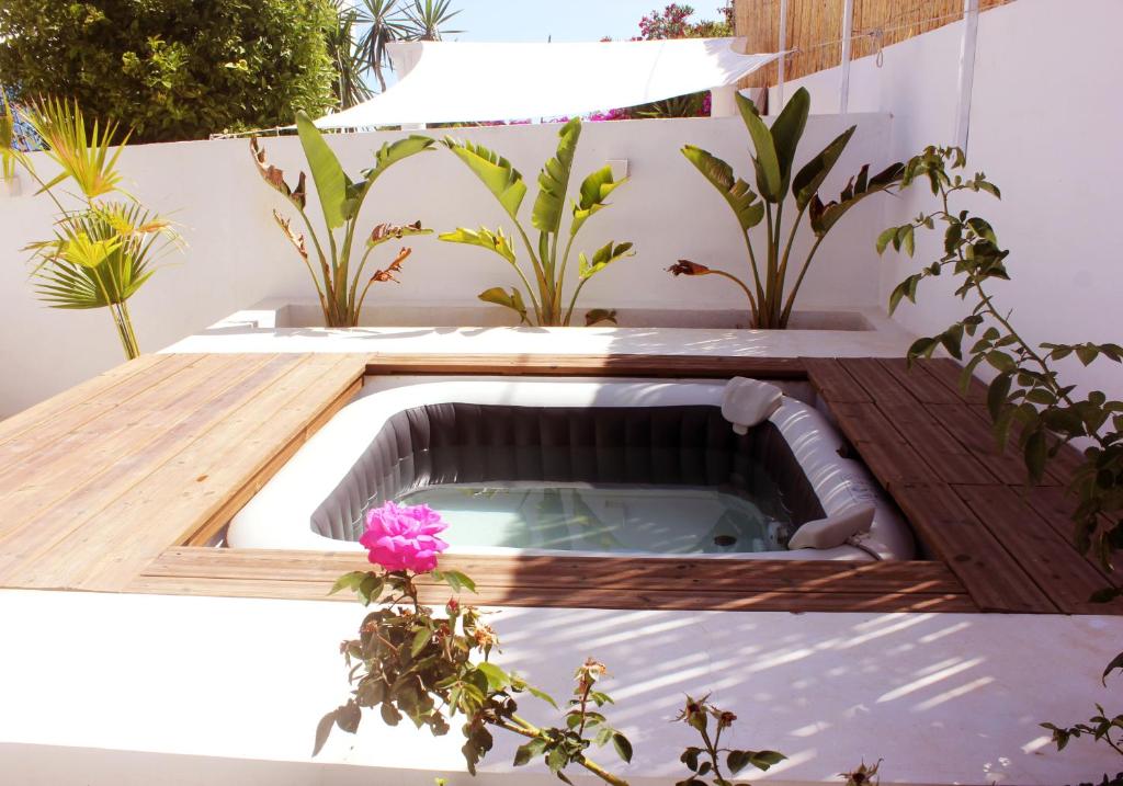 Villa The Kite House - Lovely beach house with Jacuzzi