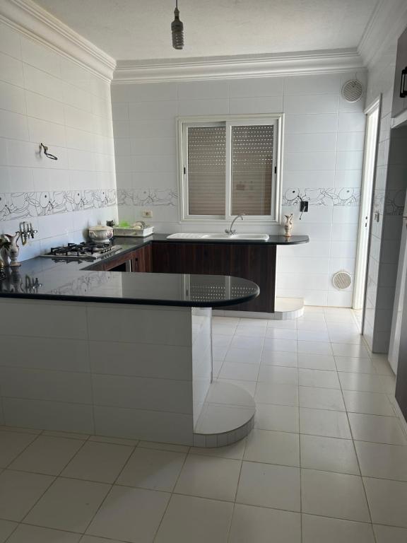 Cozy 4-Room Apartment Near the Beach Cozy 4-Room Apartment Near the Beach