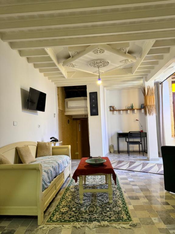 Suite Iskander Persane